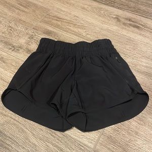 lululemon: track that 4’ short